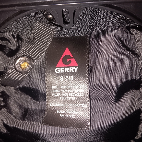 Boys size 7/8, Gerry hooded winter coat - Picture 3 of 3